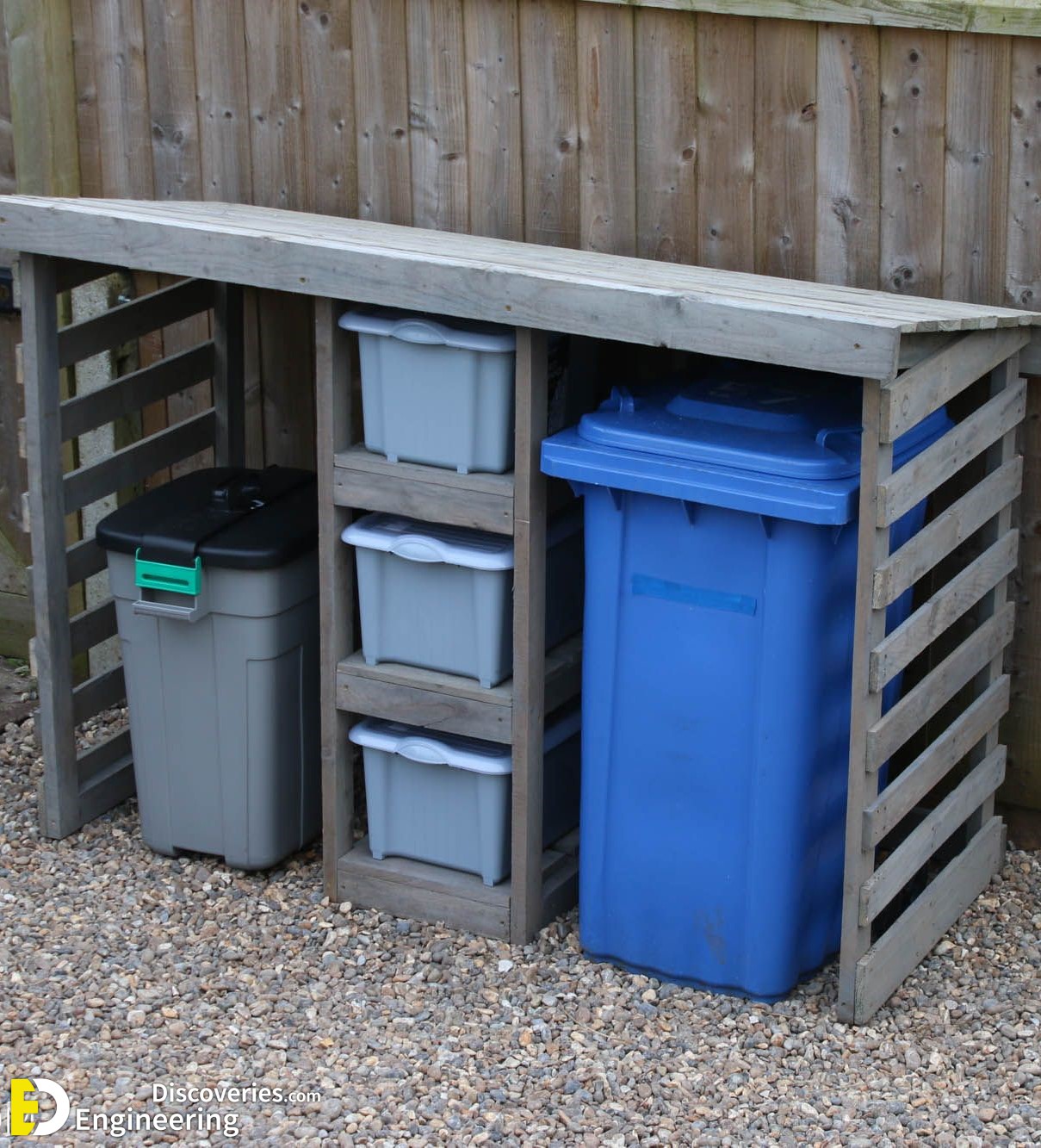15-engineering-discoveries-322B-smart-ways-to-hide-your-outdoor-trash-can.jpg