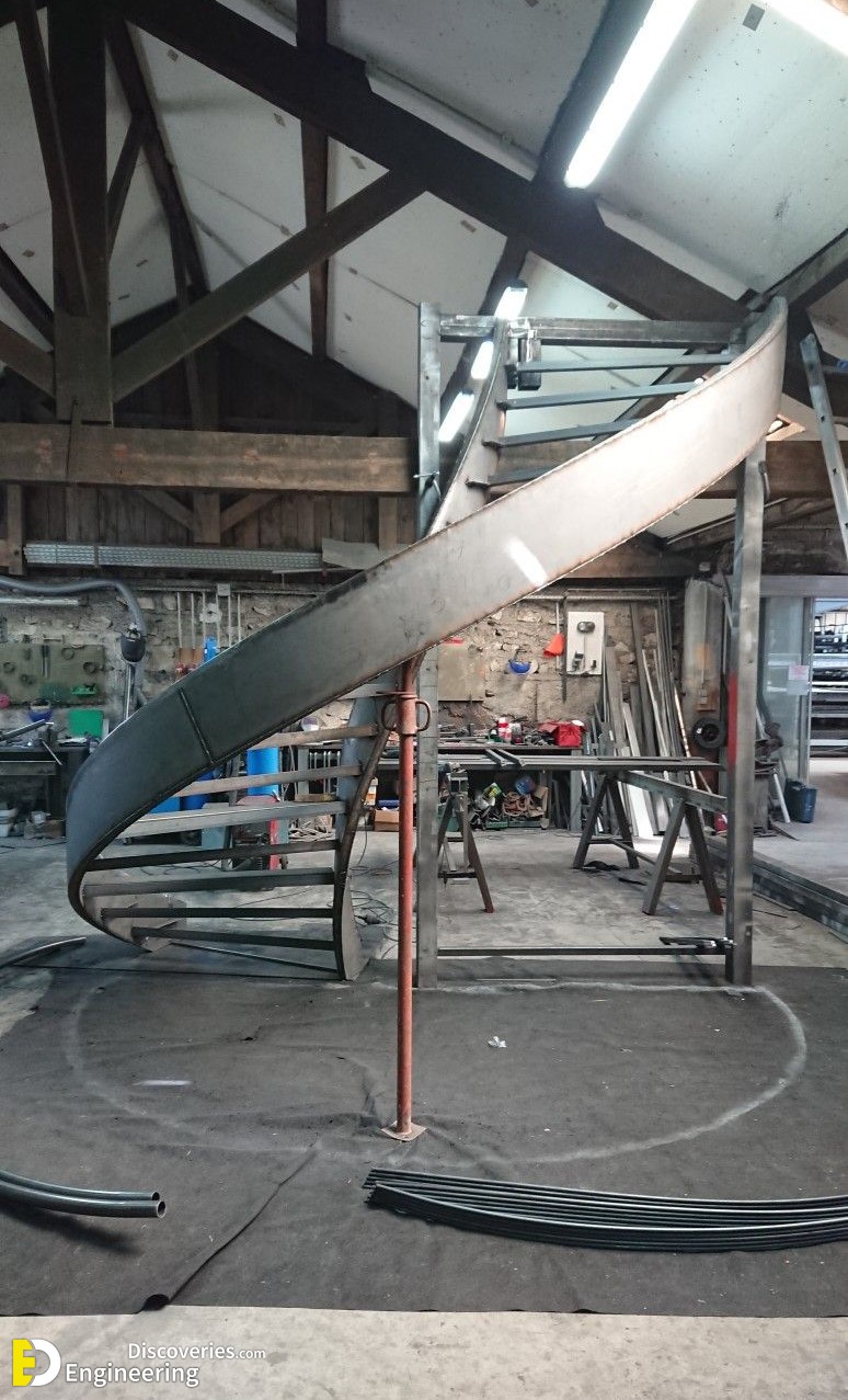 21-engineering-discoveries-272B-photos-of-iron-spiral-stairs-under-construction.jpg