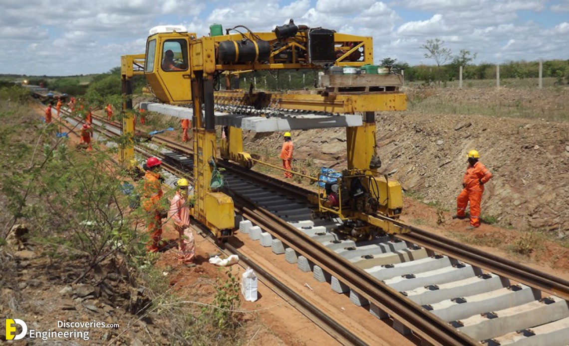 22-engineering-discoveries-322B-photos-of-railway-under-construction.jpg
