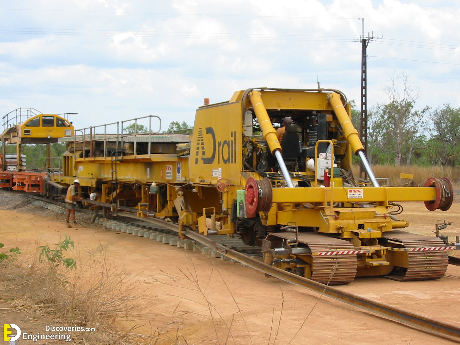24-engineering-discoveries-322B-photos-of-railway-under-construction.jpg