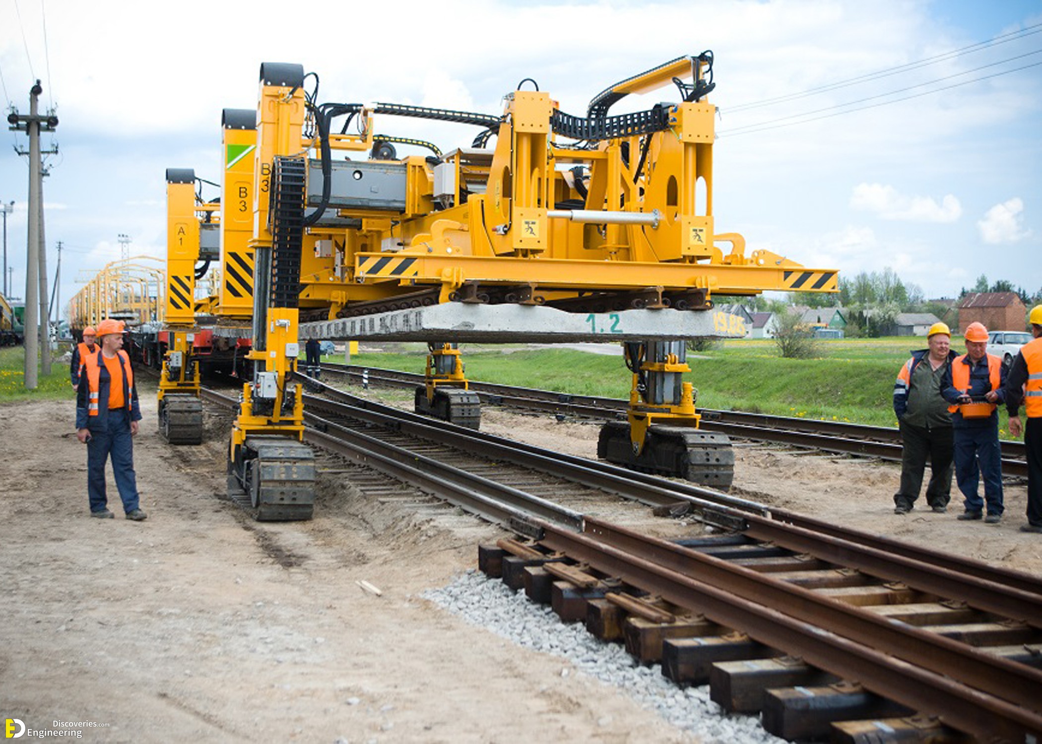 25-engineering-discoveries-322B-photos-of-railway-under-construction.jpg