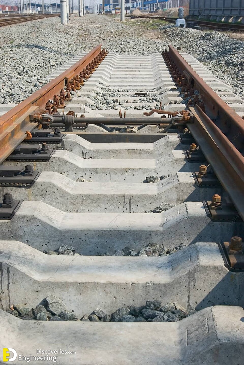 5-engineering-discoveries-322B-photos-of-railway-under-construction.jpg