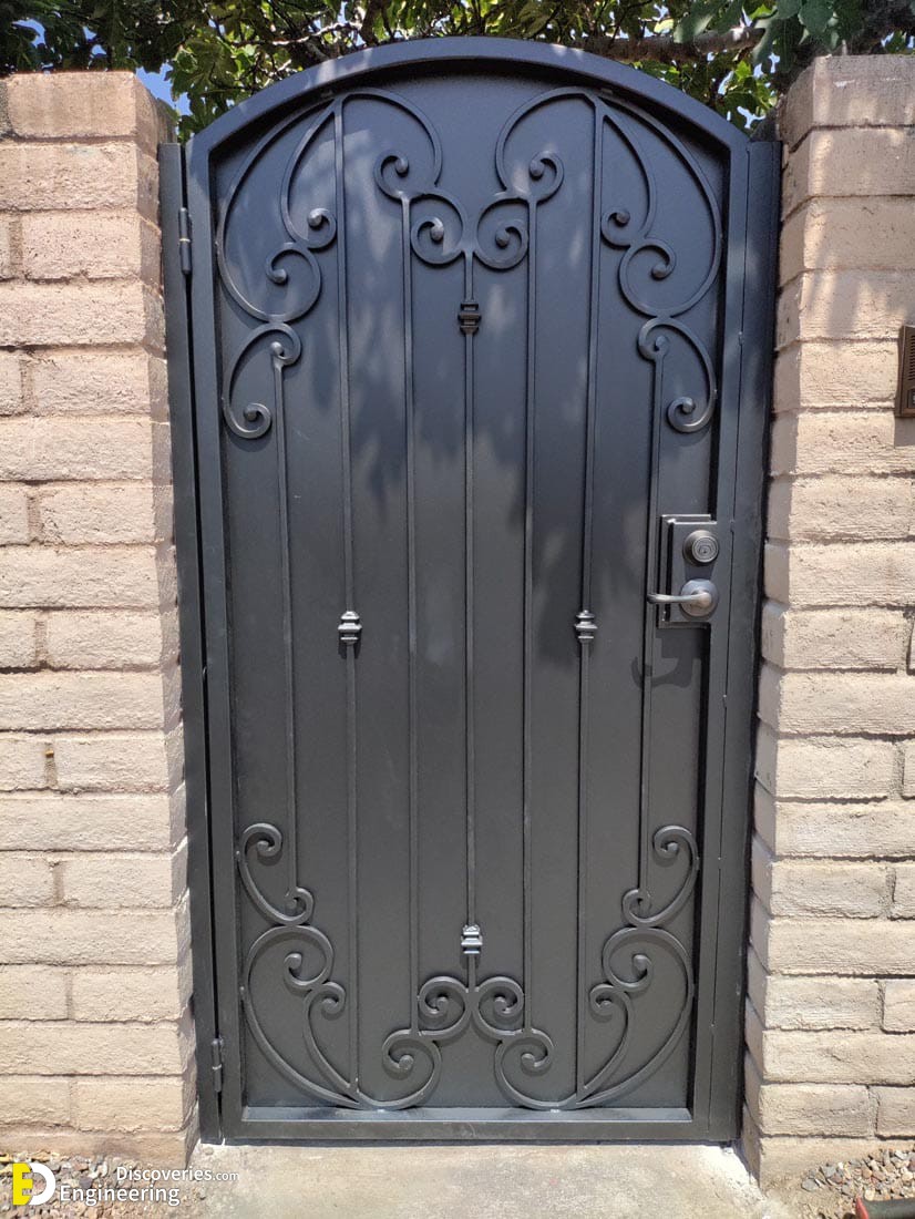 6-engineering-discoveries-302B-amazing-main-iron-gate-designs-that-redefine-home-entrances.jpg