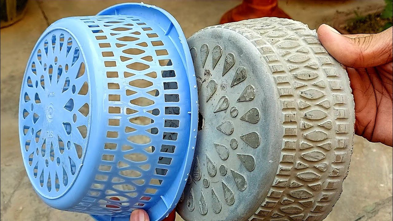 14-engineering-discoveries-how-to-make-beautiful-decorative-plant-pots-from-plastic-bottles-and-cement-.jpg