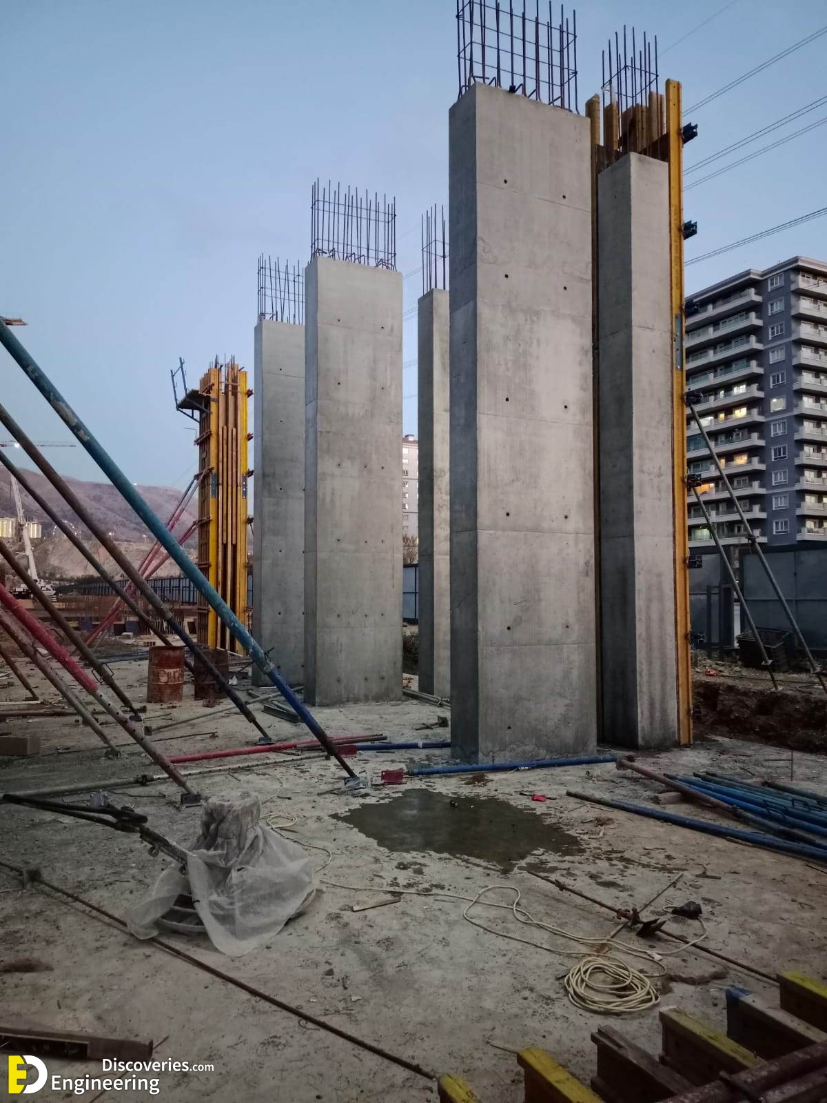 37-engineering-discoveries-452B-mesmerizing-construction-photos-showcasing-reinforced-concrete-structures.jpg