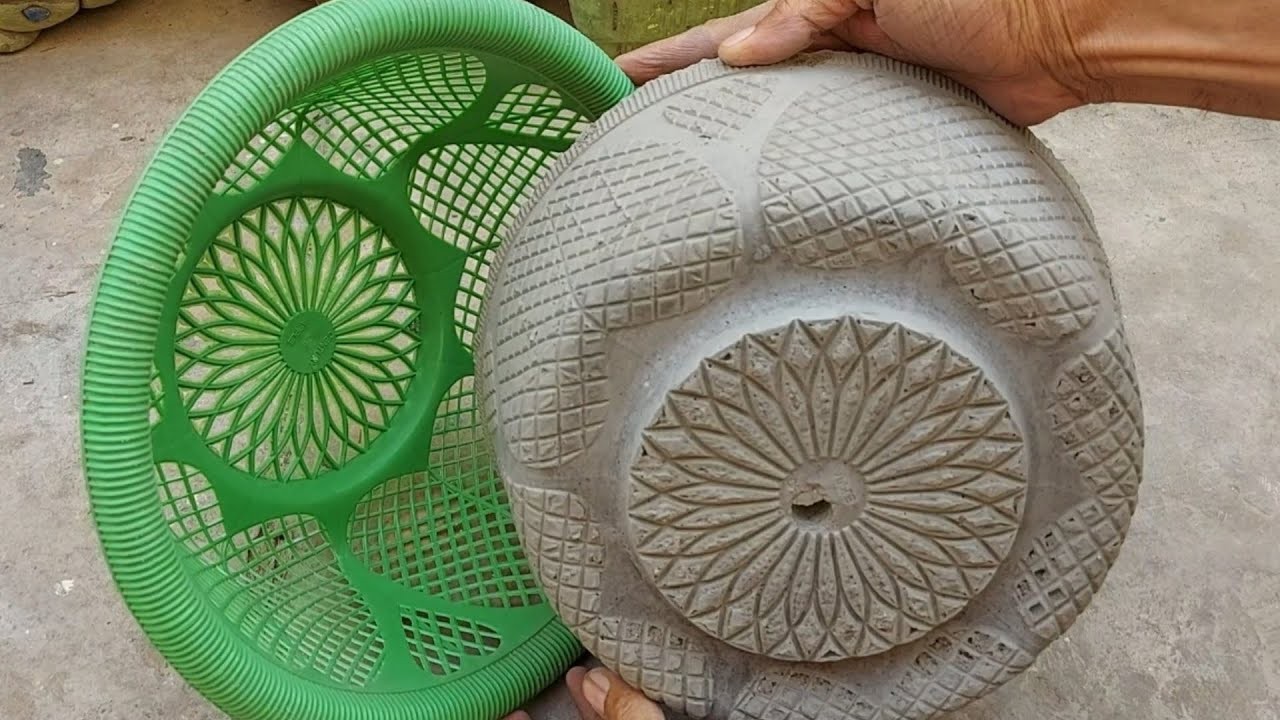 7-engineering-discoveries-how-to-make-beautiful-decorative-plant-pots-from-plastic-bottles-and-cement-.jpg