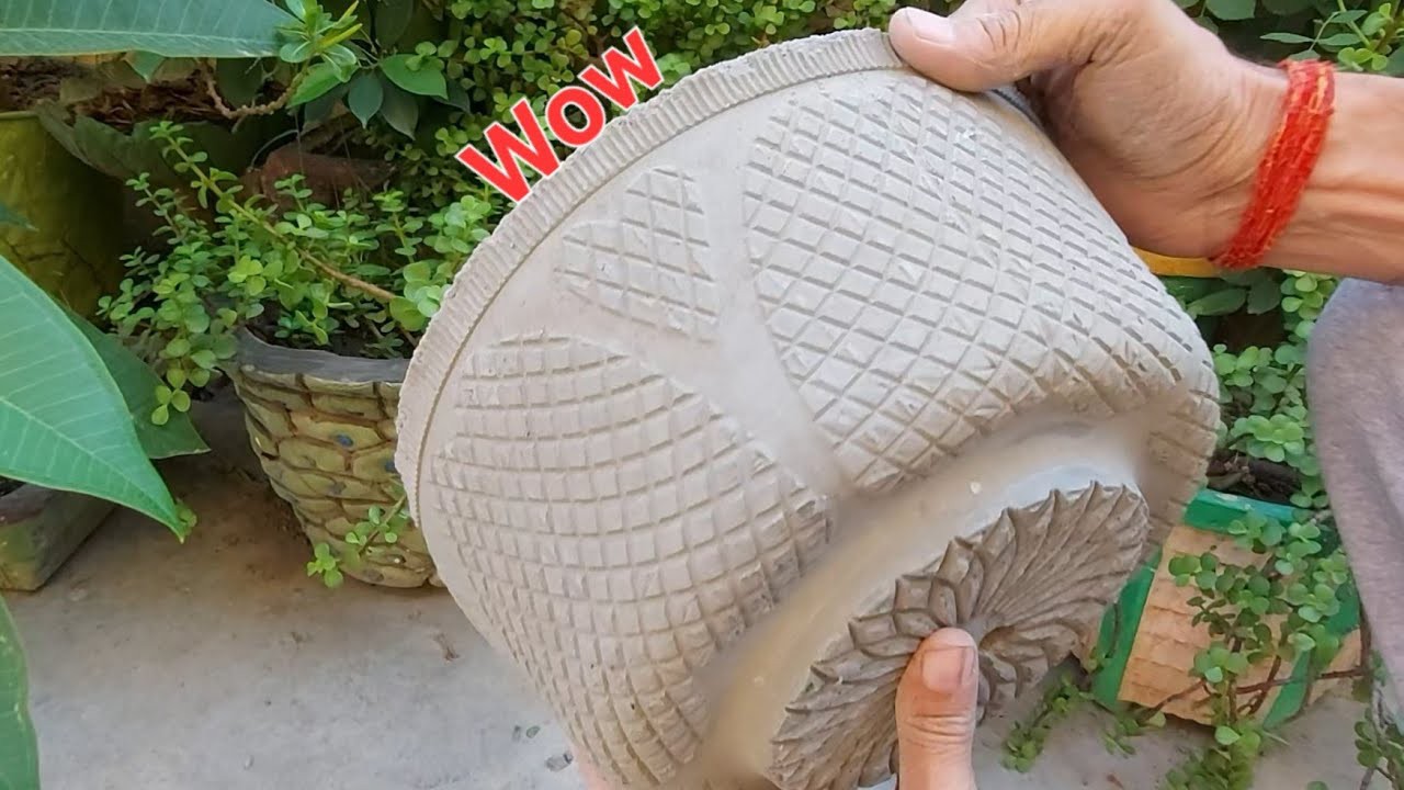 8-engineering-discoveries-how-to-make-beautiful-decorative-plant-pots-from-plastic-bottles-and-cement-.jpg