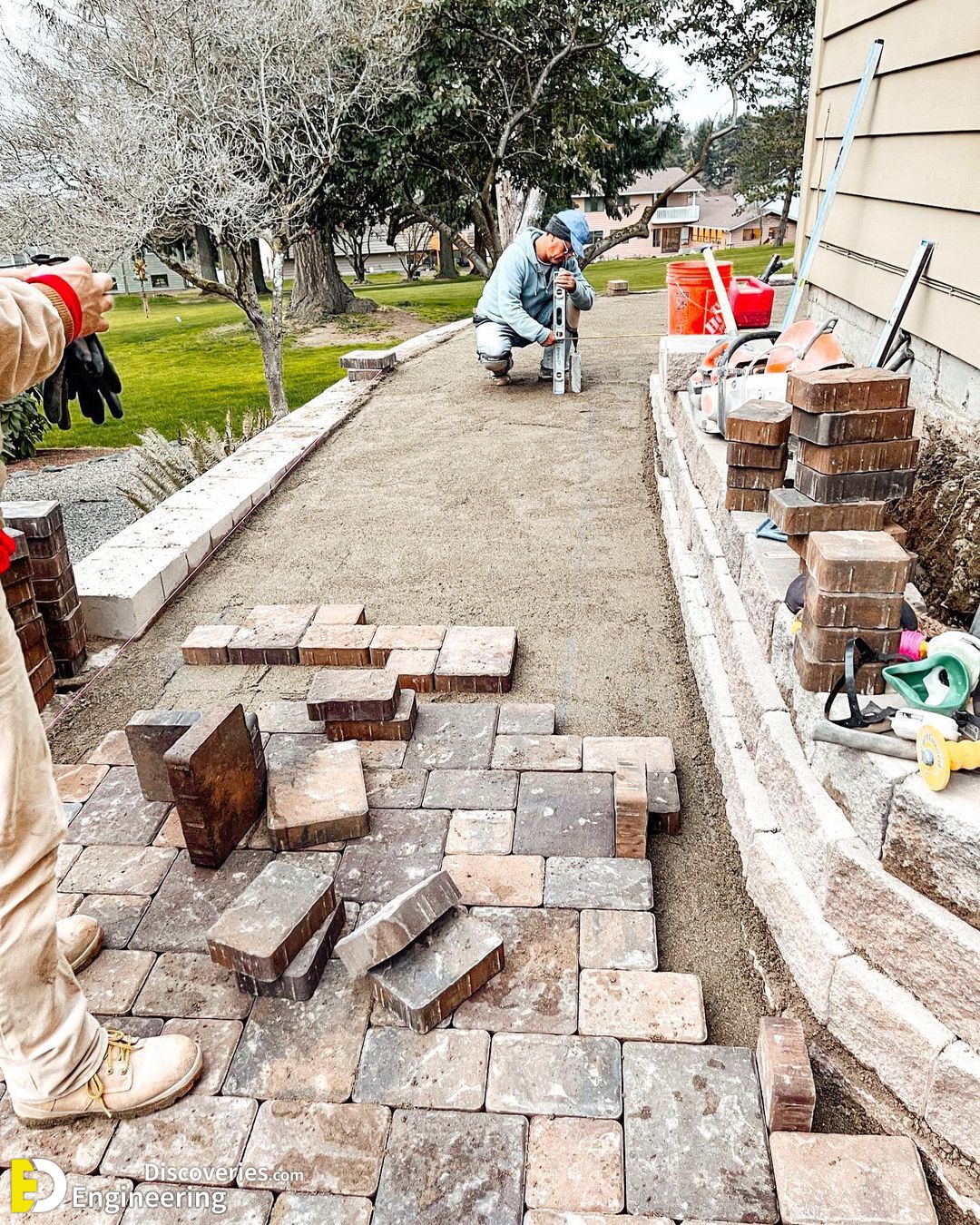 1-engineering-discoveries-discover-the-ultimate-guide-to-crafting-your-outdoor-oasis-with-stunning-stone-and038-brick-walkways.jpg