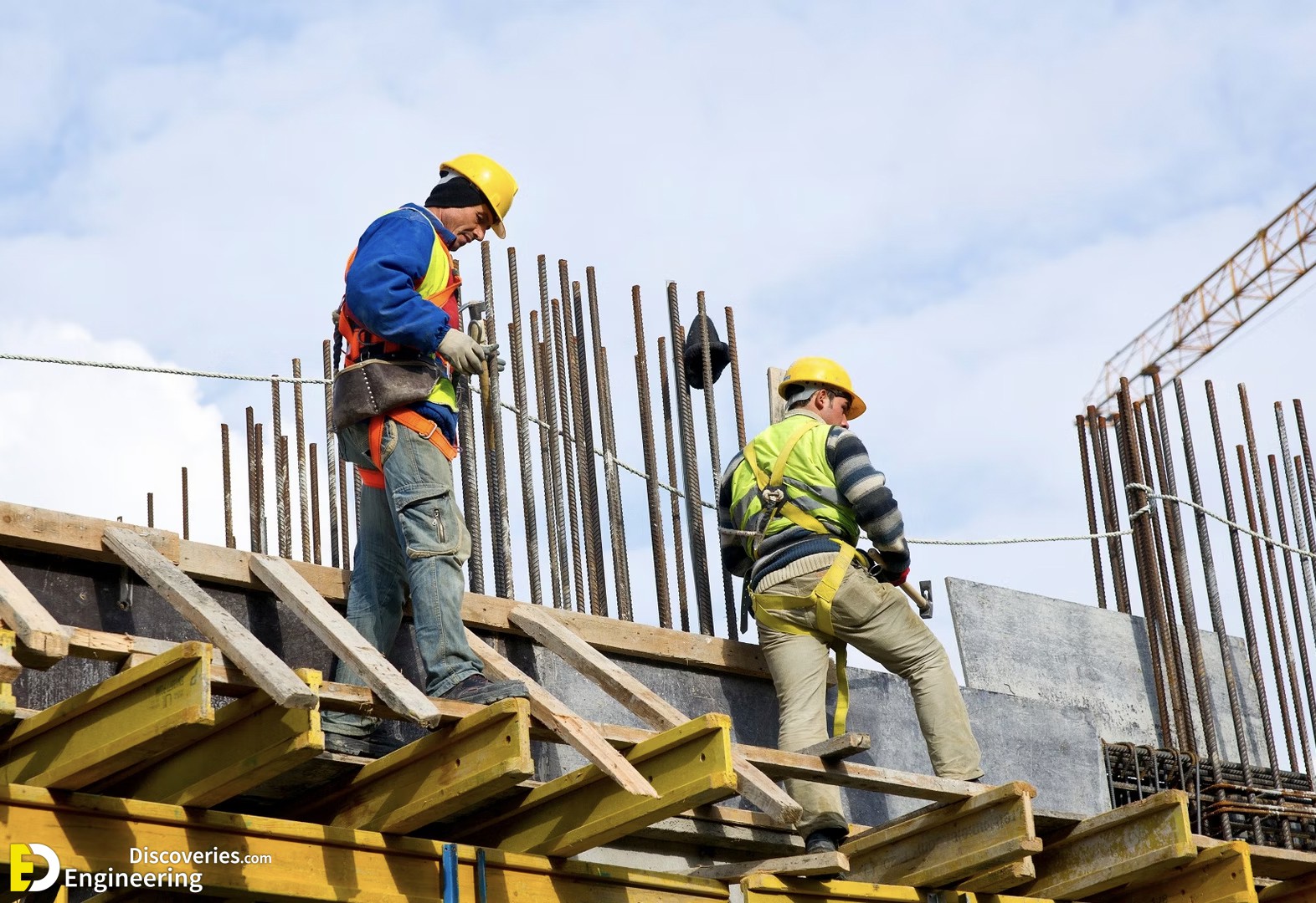 22-engineering-discoveries-behind-the-hard-hats-282B-intimate-glimpses-of-workers-at-the-construction-site.jpg