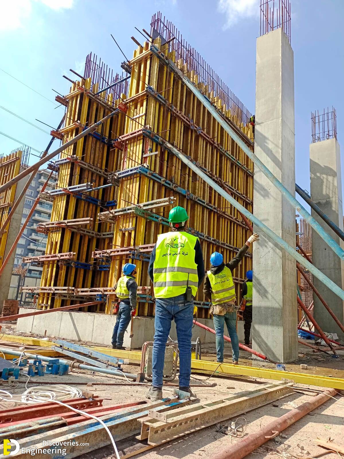 5-engineering-discoveries-behind-the-hard-hats-282B-intimate-glimpses-of-workers-at-the-construction-site.jpg