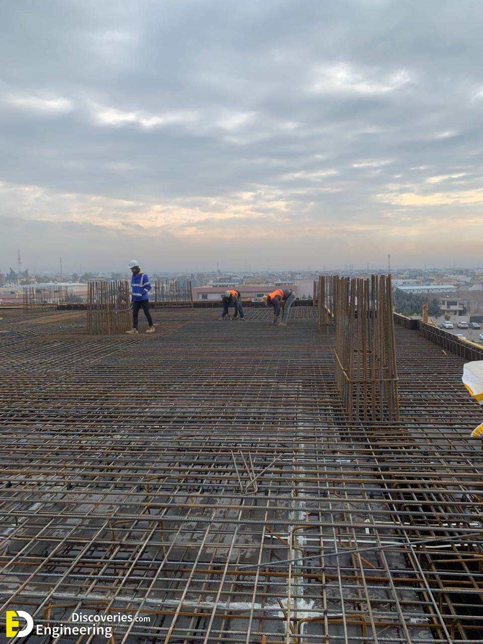 9-engineering-discoveries-behind-the-hard-hats-282B-intimate-glimpses-of-workers-at-the-construction-site.jpg