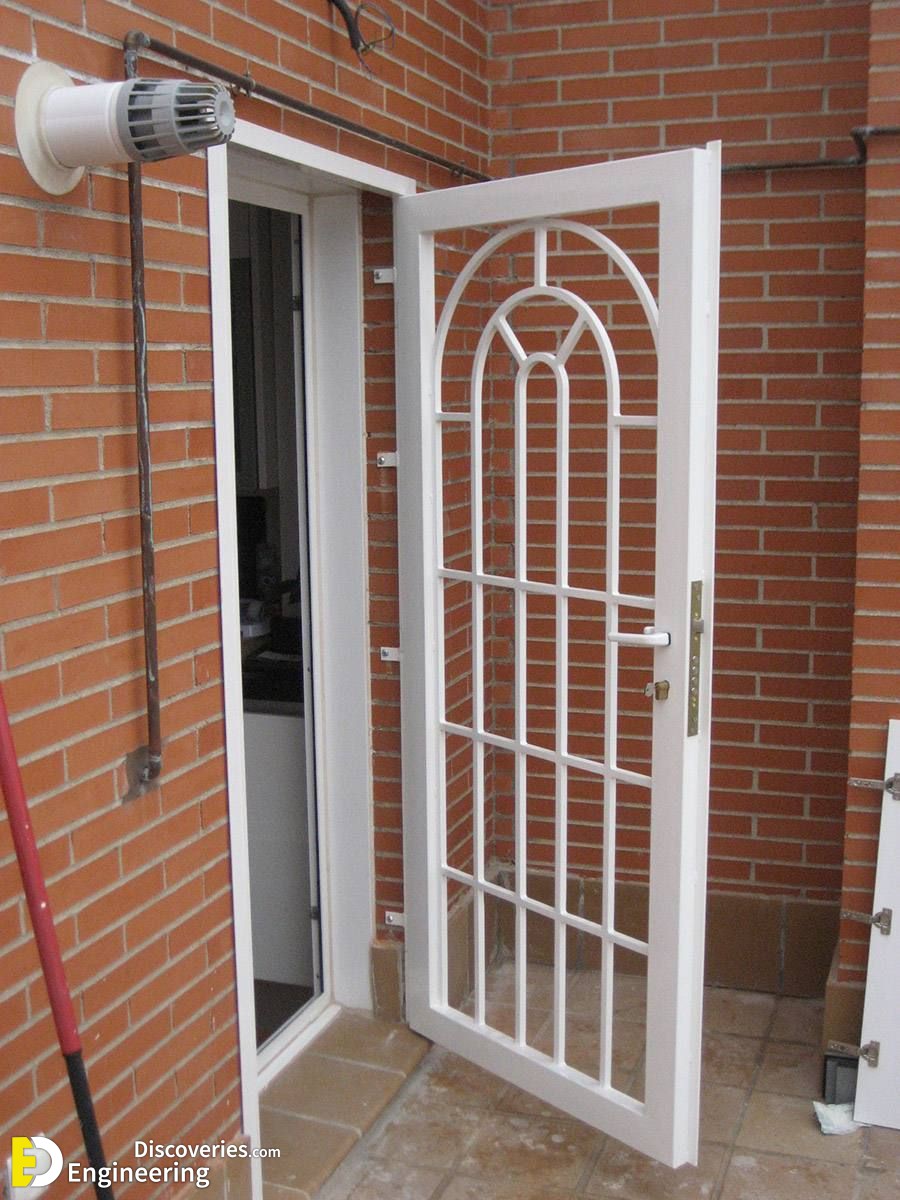 12-engineering-discoveries-352B-stunning-iron-gate-designs-that-will-leave-you-speechless.jpg