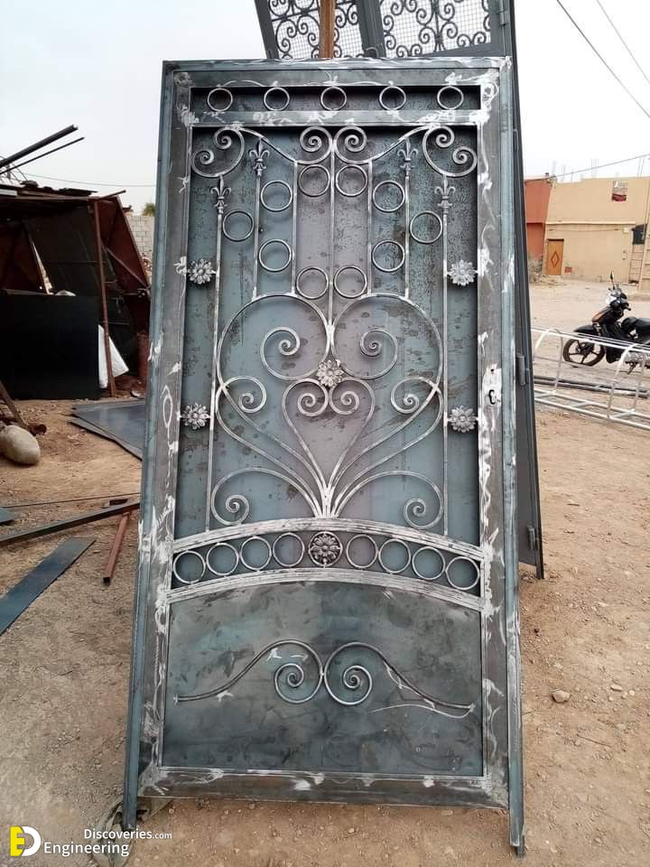 1-engineering-discoveries-sleek-iron-gate-design-ideas-that-will-elevate-your-homeand8217s-entrance.jpg