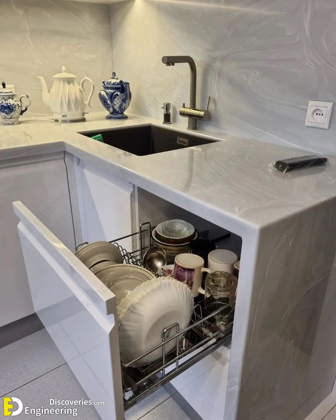 14-engineering-discoveries-tiny-kitchen-no-problem-25-genius-storage-hacks-you-need-to-see.jpg