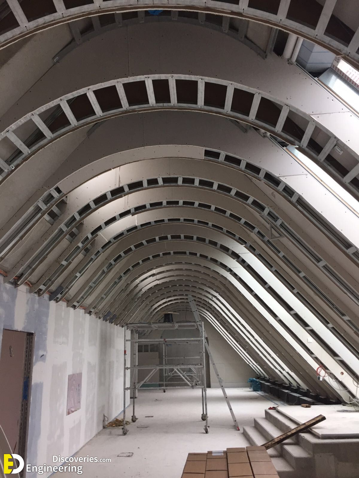 2-engineering-discoveries-352B-photos-of-curved-roof-design-ideas.jpg