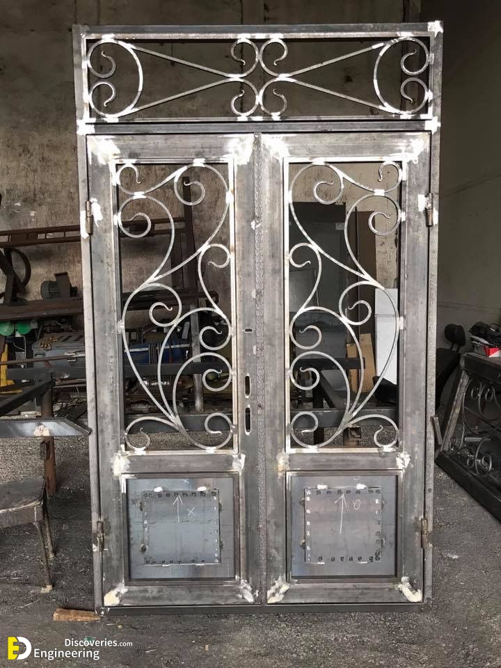 2-engineering-discoveries-sleek-iron-gate-design-ideas-that-will-elevate-your-homeand8217s-entrance.jpg