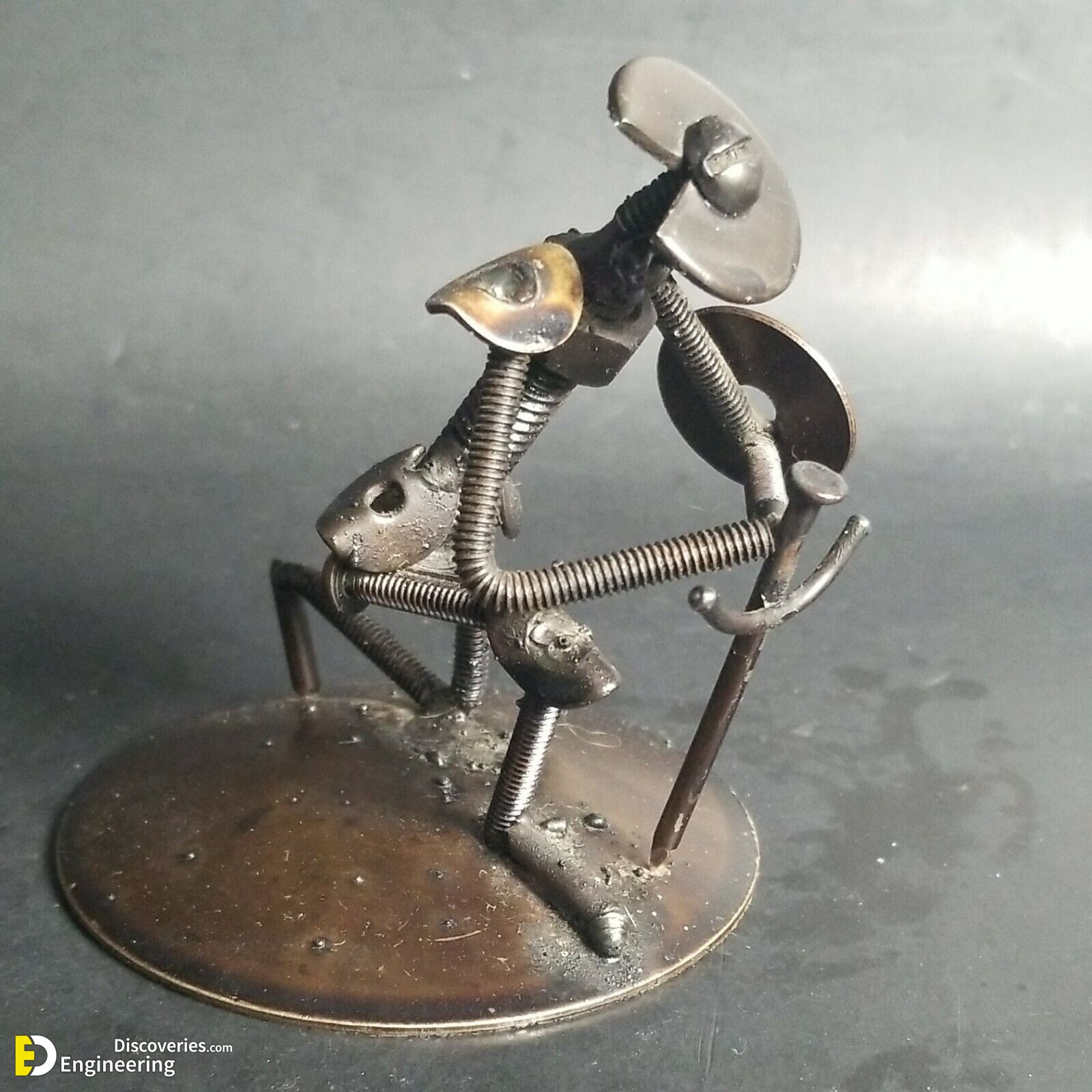 20-engineering-discoveries-creative-scrap-metal-art-craft-sculptures.jpg