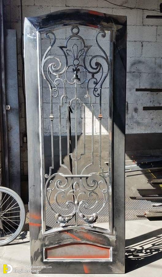 3-engineering-discoveries-sleek-iron-gate-design-ideas-that-will-elevate-your-homeand8217s-entrance.jpg