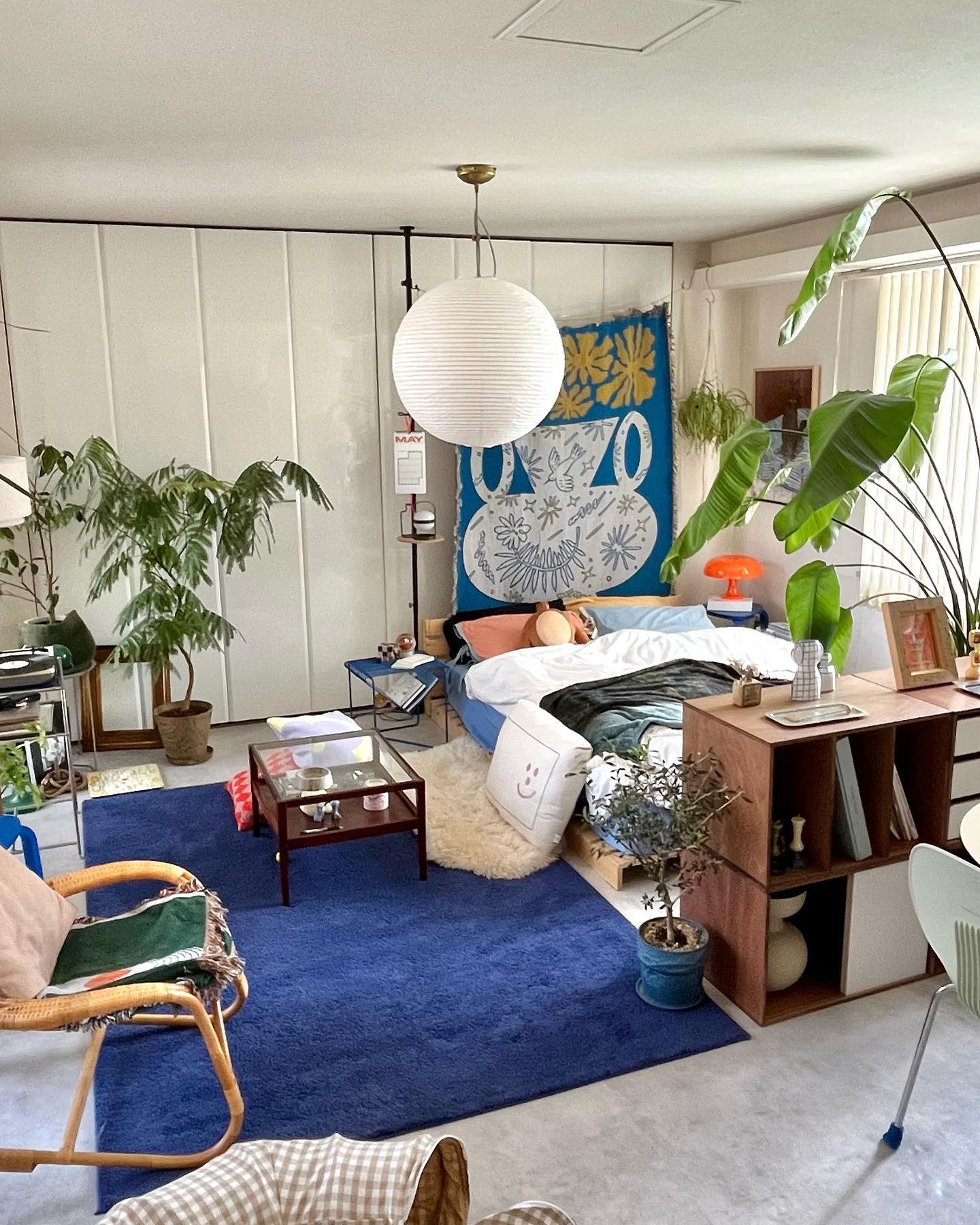 11-engineering-discoveries-beautiful-bedroom-decor-ideas-with-plant.jpg