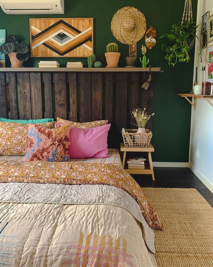 14-engineering-discoveries-beautiful-bedroom-decor-ideas-with-plant.jpg