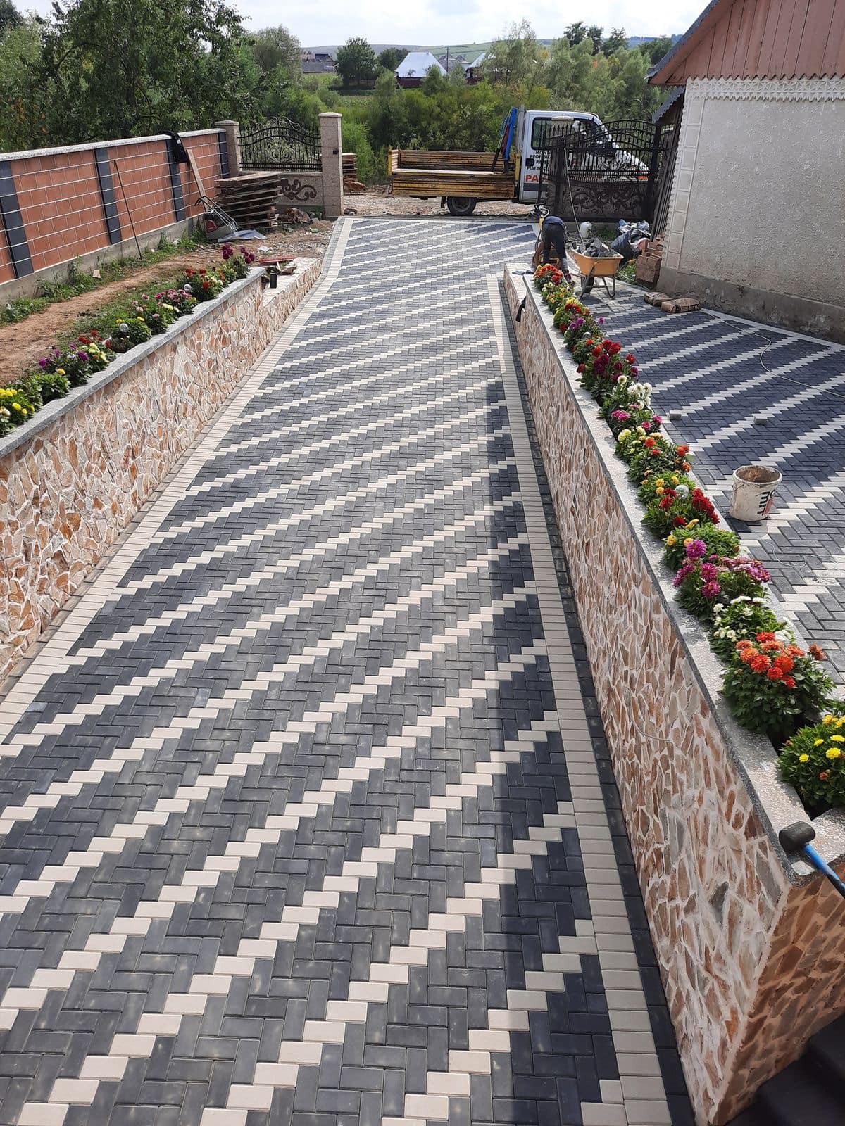 17-engineering-discoveries-stunning-walkway-ideas-you-need-to-try-today.jpg