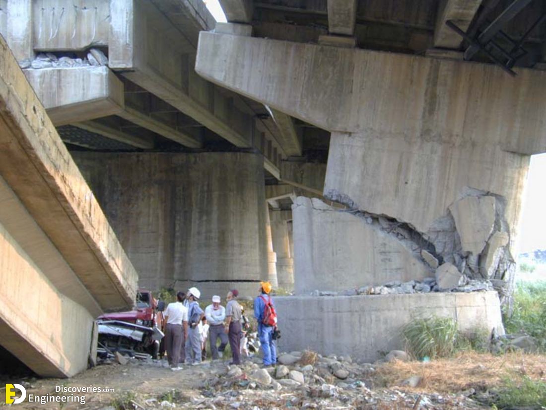 22-engineering-discoveries-222B-photos-of-column-failure.jpg