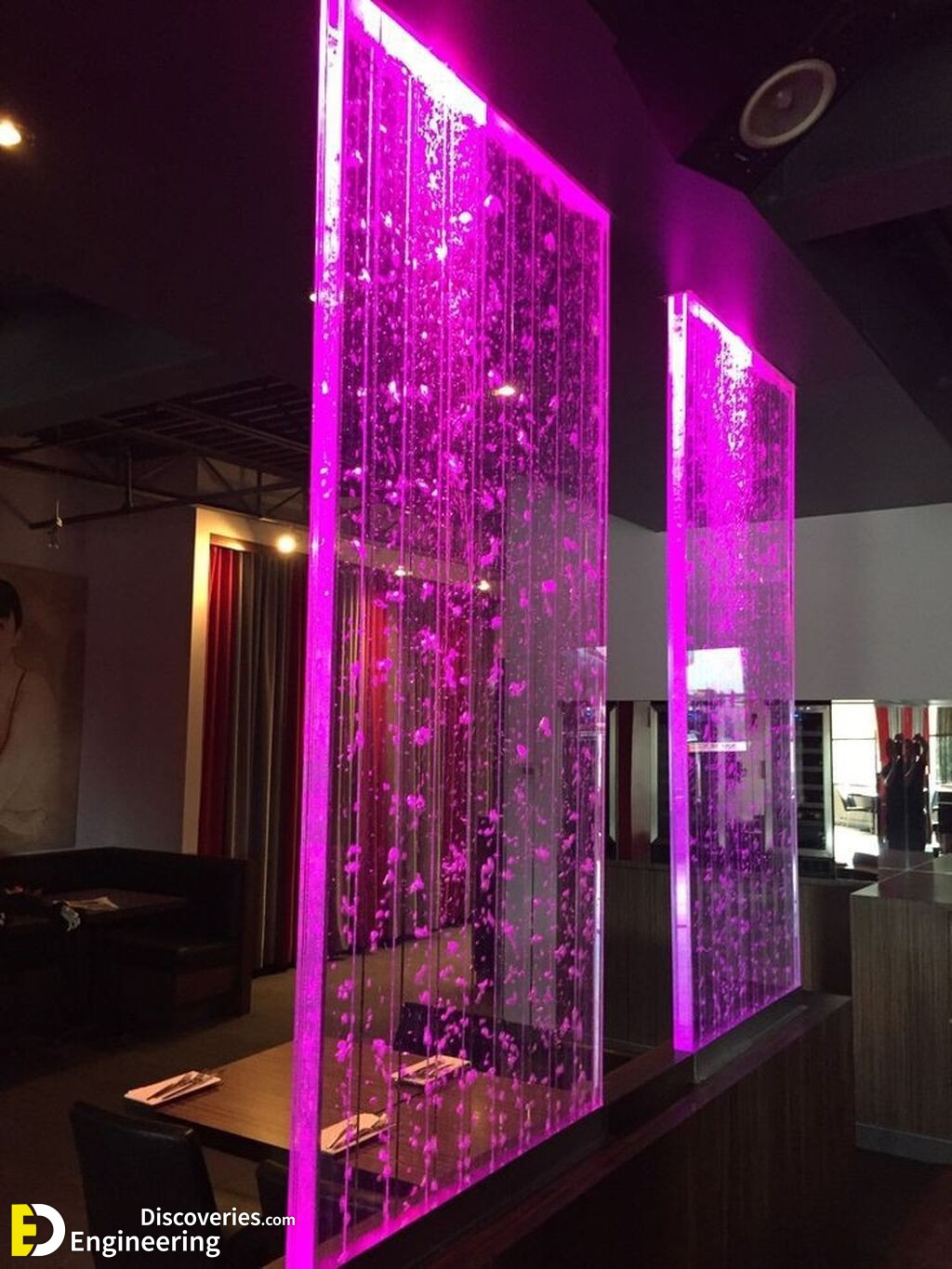 4-engineering-discoveries-luxury-water-panel-glass-led-bubble-wall-partitions-.jpeg