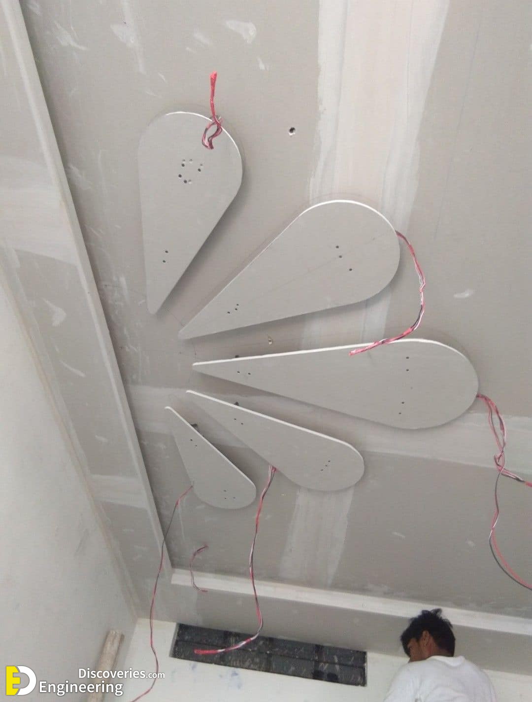 14-engineering-discoveries-452B-amazing-gypsum-board-ceiling-works-.jpg