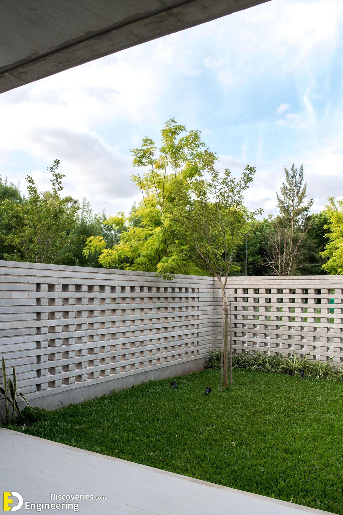 9-engineering-discoveries-inspiring-breeze-block-wall-fences-ideas.jpg