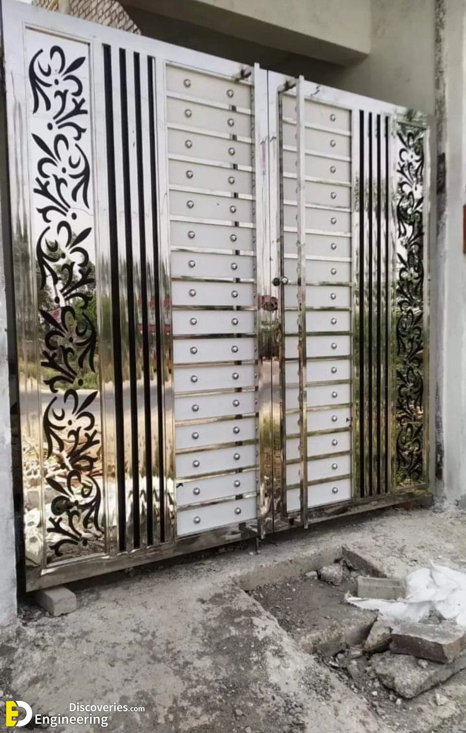 12-engineering-discoveries-amazing-iron-gate-design-ideas-that-will-elevate-your-homes-curb-appeal.jpg