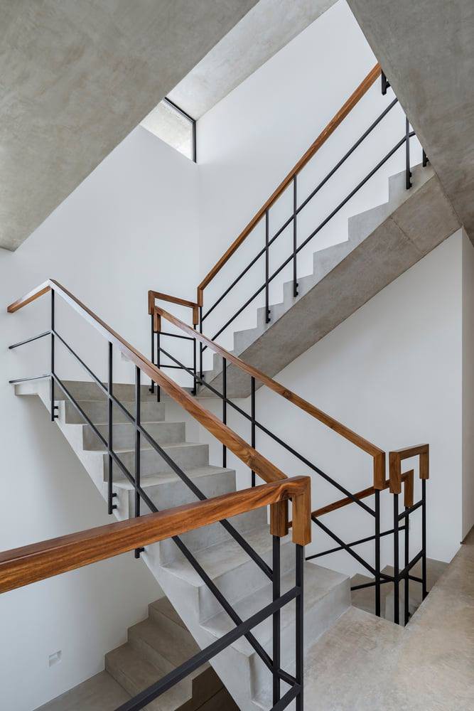 7-engineering-discoveries-beautiful-luxury-three-story-villa-elevation.jpg