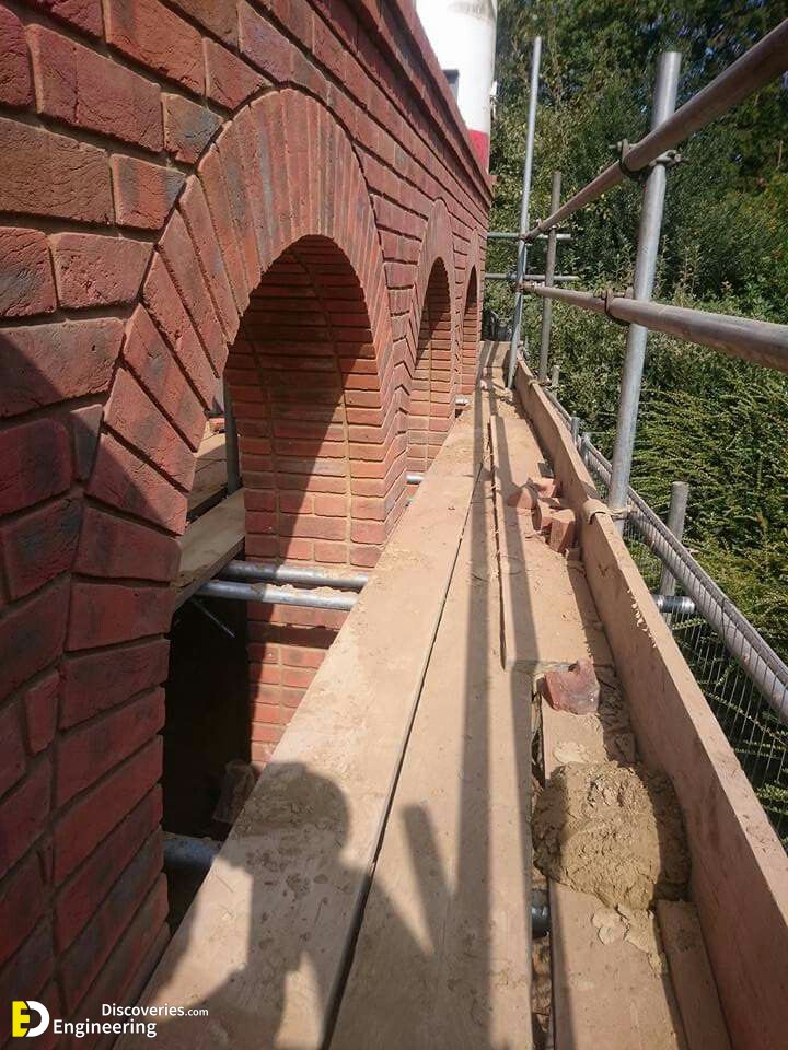 9-engineering-discoveries-how-to-use-bricks-to-create-incredible-outdoor-and-indoor-designs.jpg