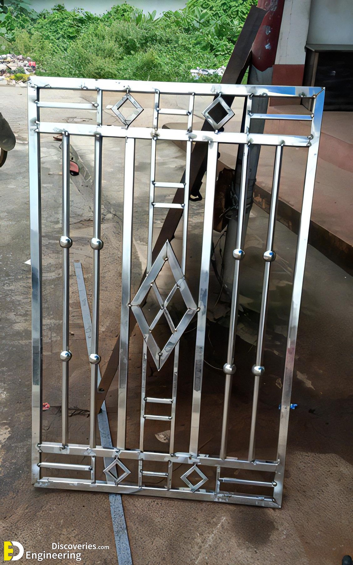 33-engineering-discoveries-elevate-your-homes-curb-appeal-with-these-gorgeous-iron-gate-ideas.jpg