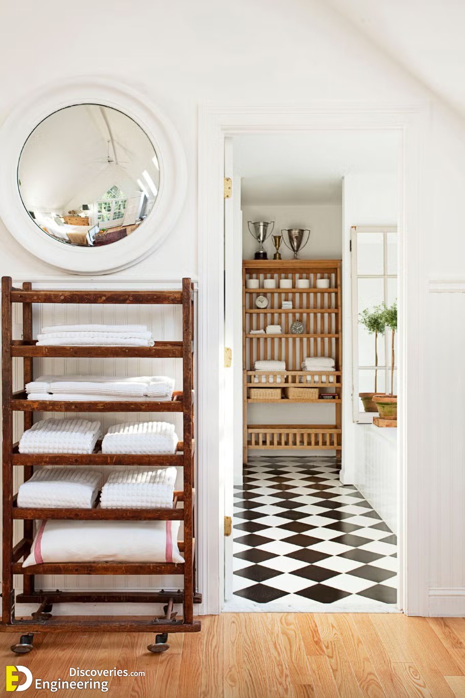 2-engineering-discoveries-transform-your-tiny-bathroom-with-these-clever-storage-hacks.jpg