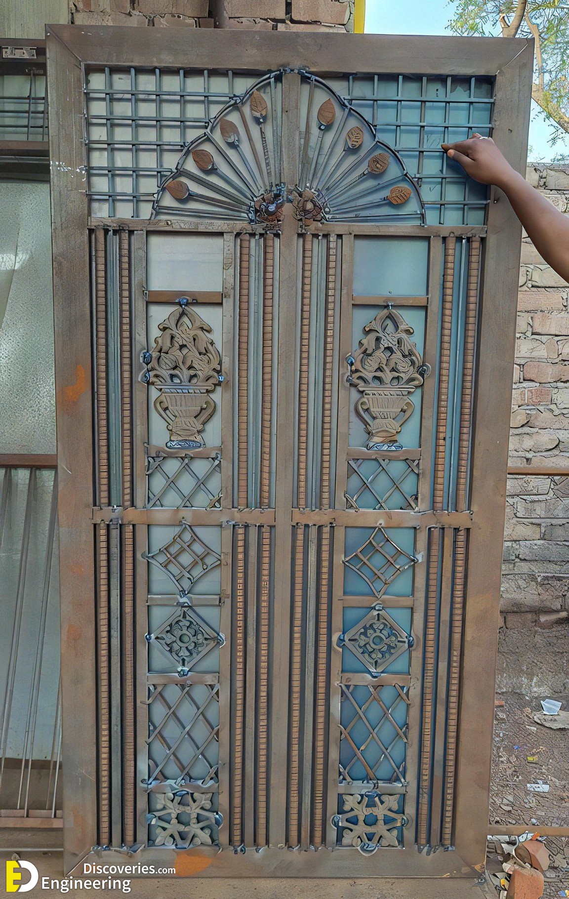 6-engineering-discoveries-transform-your-entrance-amazing-iron-gate-designs-you-need-to-see.jpg