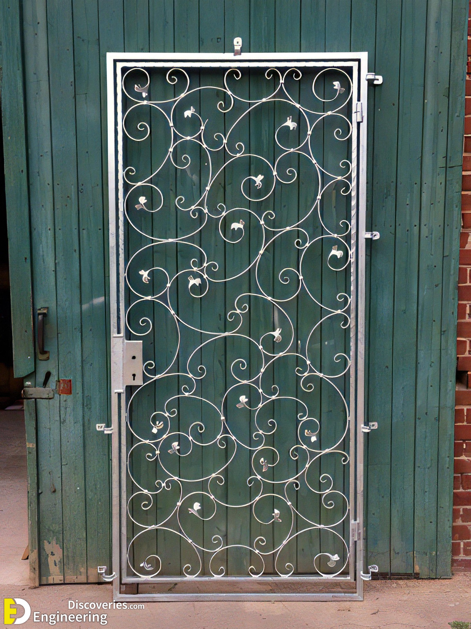 15-engineering-discoveries-22-amazing-iron-gate-designs-that-will-elevate-your-homes-curb-appeal.jpg