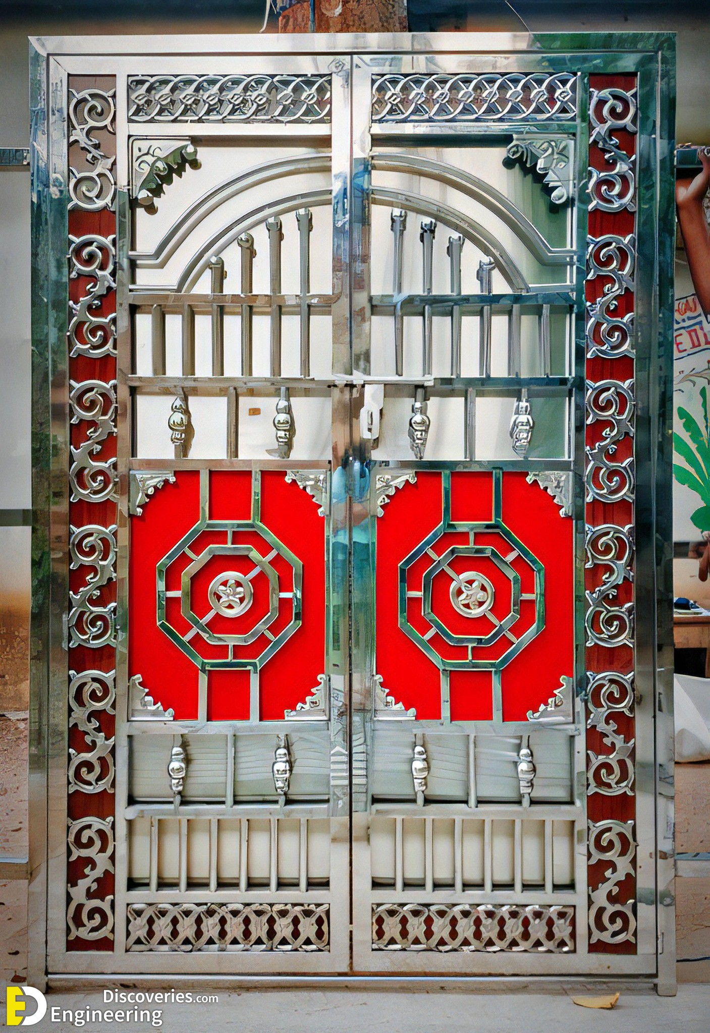 7-engineering-discoveries-22-amazing-iron-gate-designs-that-will-elevate-your-homes-curb-appeal.jpg
