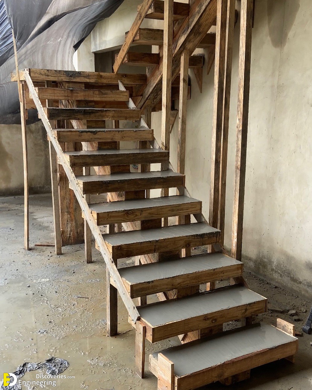 13-engineering-discoveries-step-up-everything-you-need-to-know-about-reinforced-concrete-stairs-under-construction.jpg