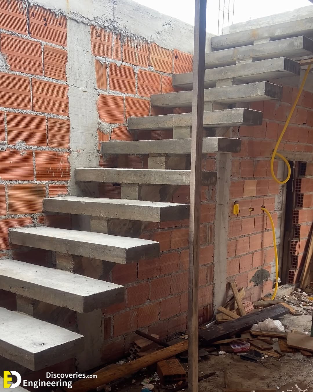 19-engineering-discoveries-step-up-everything-you-need-to-know-about-reinforced-concrete-stairs-under-construction.jpg