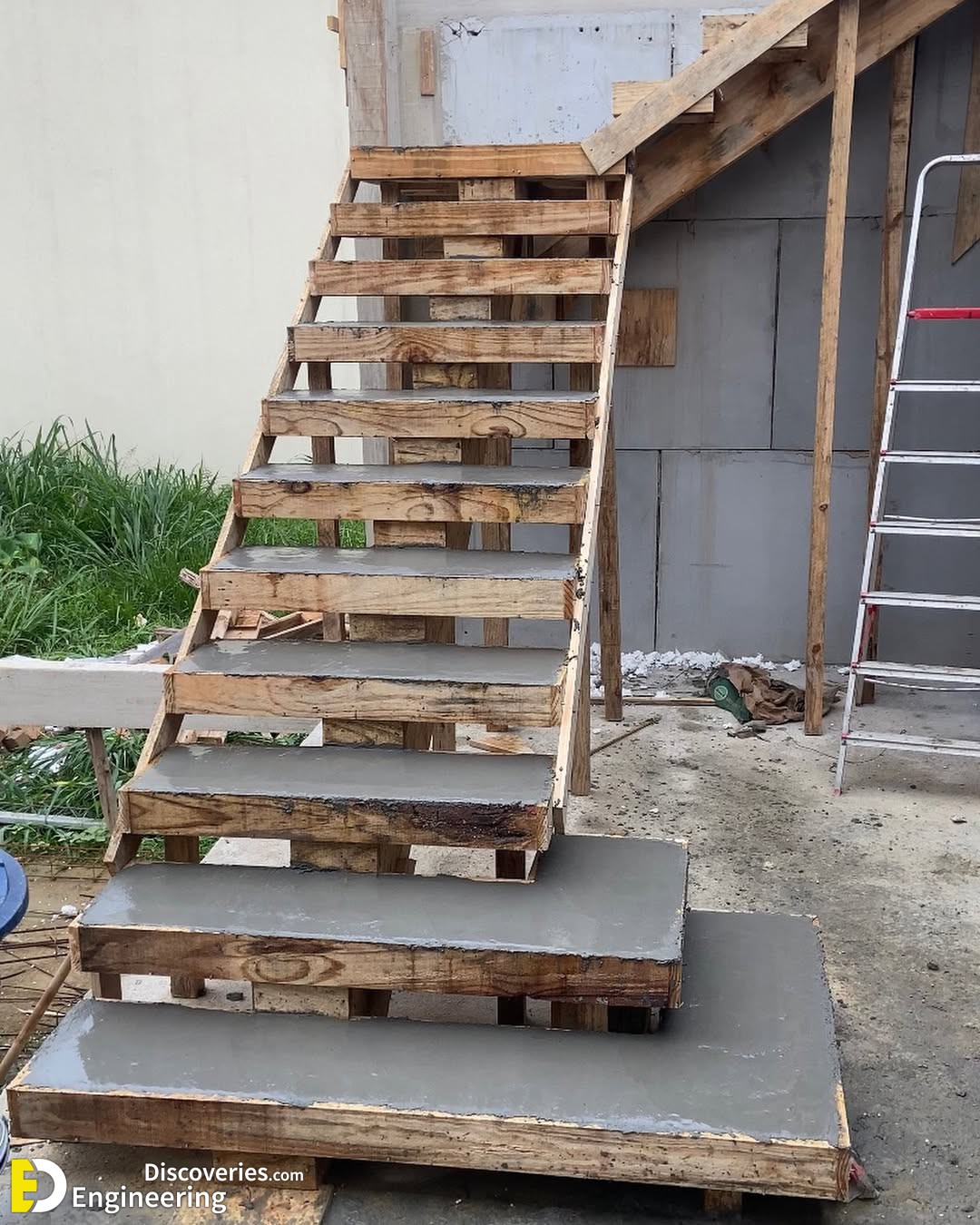 12-engineering-discoveries-30-stunning-rcc-stair-design-ideas-and8211-under-construction-projects.jpg