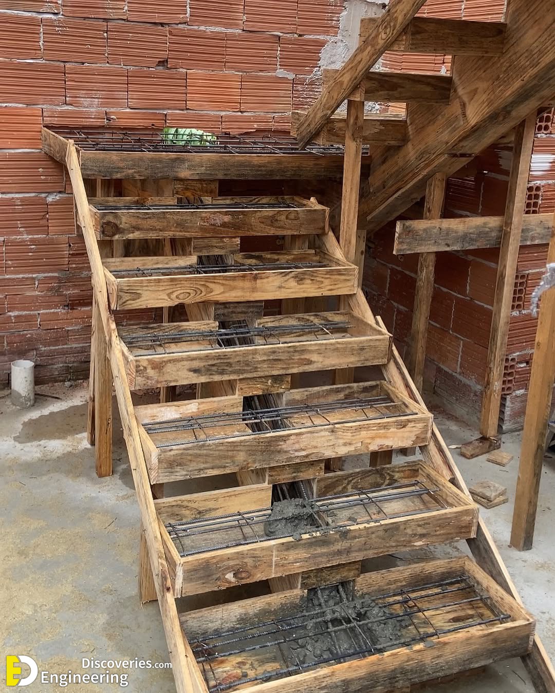 6-engineering-discoveries-28-jaw-dropping-photos-of-rcc-stairs-under-construction-you-need-to-see.jpg